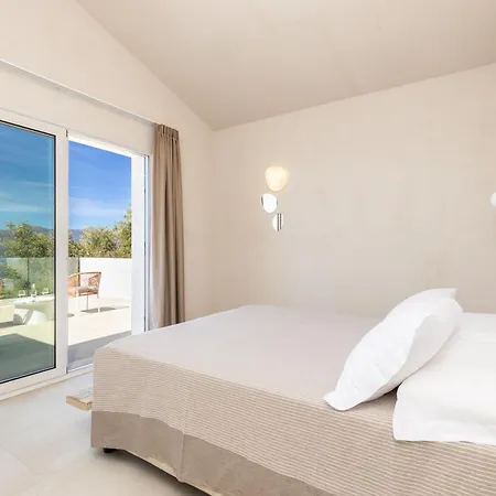 Πανσιόν Costa Di